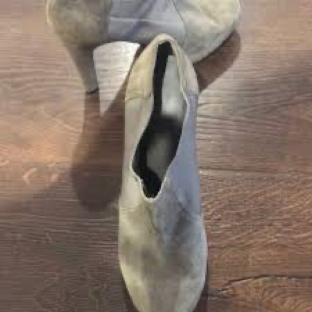 Gianini bini gray/ tan pumps size 8